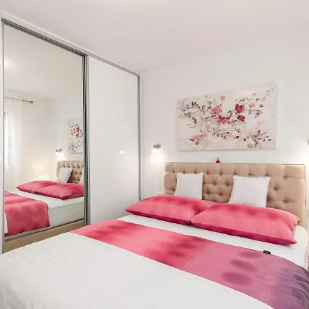Apartment Summer Breeze Okrug Gornji *